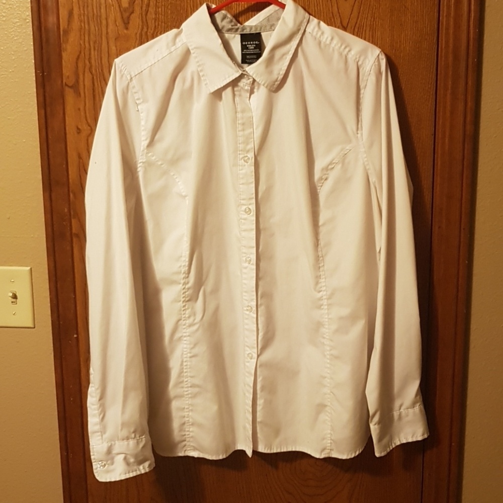 Fitted button down blouse